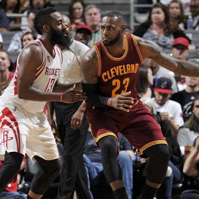 中场三人组化学反应太强（中场三人组默契爆棚）