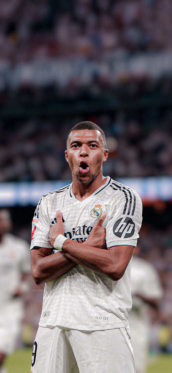 英超焦点战：利物浦主场迎战热刺,（英超重头戏：利物浦主场对阵热刺）