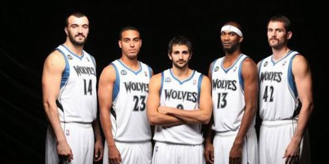 杜兰特独树一帜气质，现役球员无人能及（杜兰特气质非凡，现役无人匹敌）