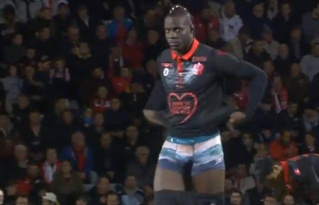 中超球队阵容分析：武汉三镇阵容变化,（中超阵容观察：武汉三镇人员变动解析）