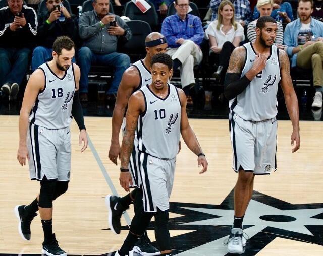 卡卢卢：对球队充满信心，在新主帅的率领下我们在不断进步（卡卢卢：对球队信心十足，新帅带队我们持续进步）