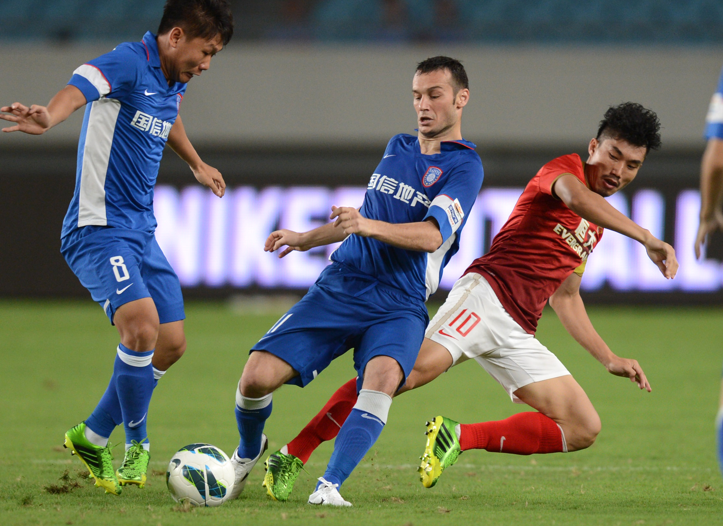 比朔夫：对选择拜仁仍然充满信心，相信自己会在这里站稳脚跟（比朔夫：坚信加盟拜仁选得对，相信能在这里立足）