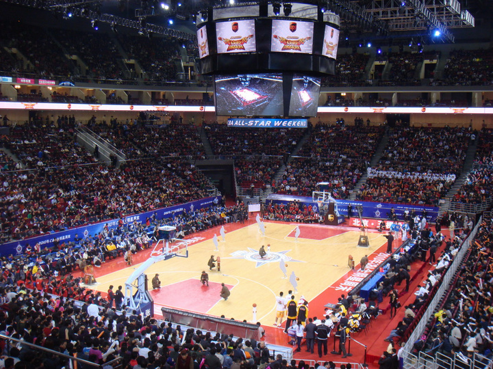 大秀中文，齐达内：无论是足球还是麻将，我都想更多探索中国（齐达内中文发声：不管足球还是麻将，我都想更深入探索中国）