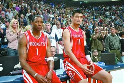 篮球火箭球队连续两场胜利庆祝（火箭队连赢两场后庆祝）