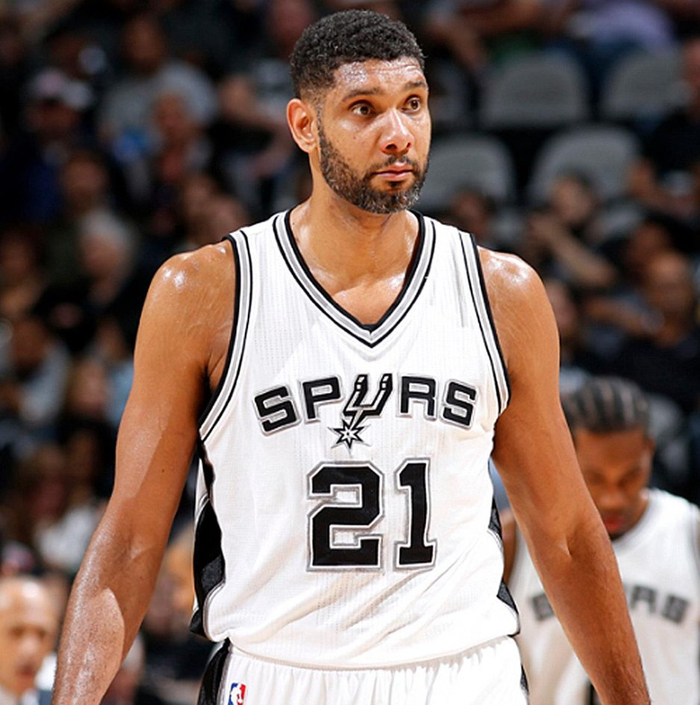 囧叔向裁判施压后染红，罗基：容忍这种行为问题会越来越严重（囧叔施压裁判遭红牌驱逐，罗基警告：纵容此类行为只会让问题愈演愈烈）