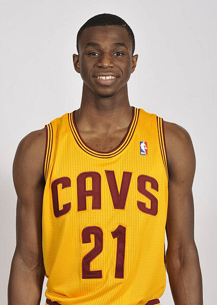 回应嘲讽，巴列卡诺主席：C罗梅西都没有抱怨过我们的更衣室（巴列卡诺主席回击：C罗、梅西从未抱怨我们更衣室）