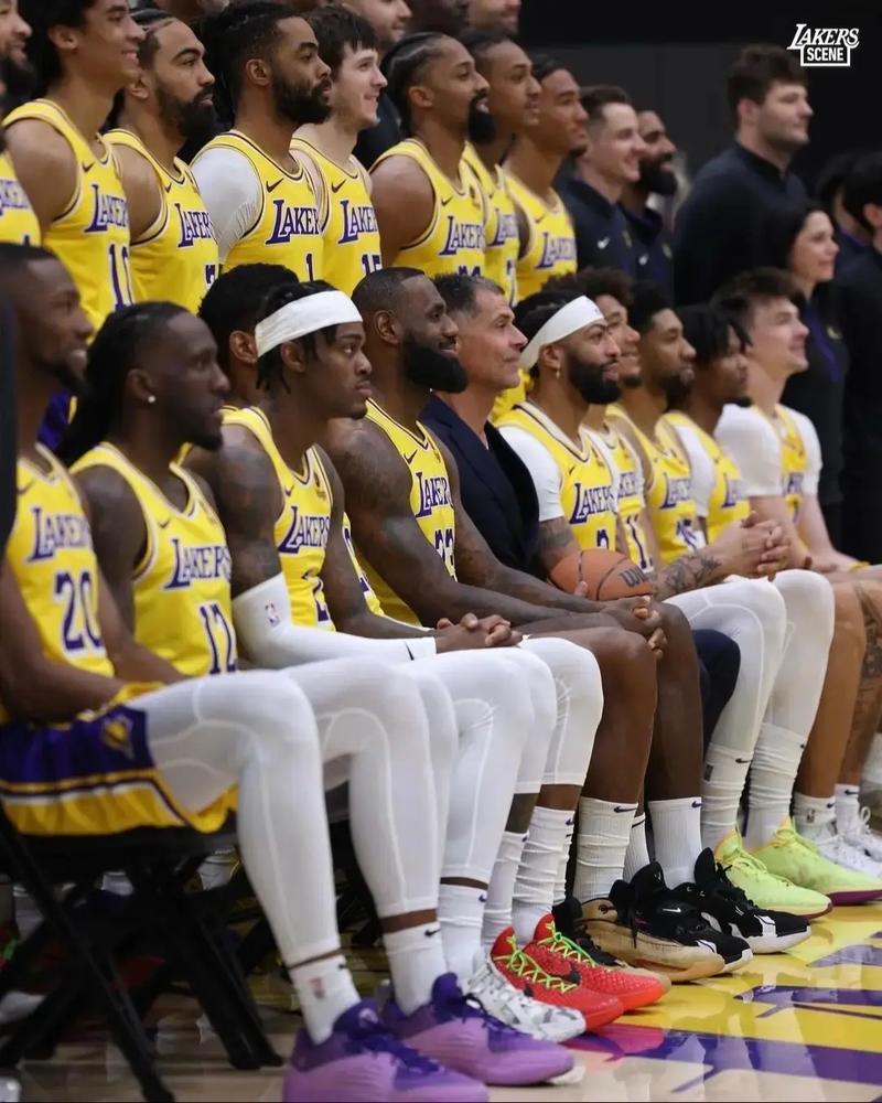 穆勒：留胡子是想尝试不同的造型，队友们很喜欢我的络腮胡（穆勒谈留胡子：想换换造型，队友都很喜欢我的络腮胡）