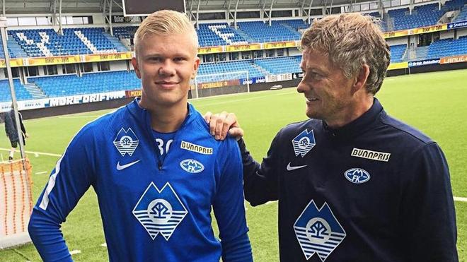 中超比赛焦点：山东泰山迎战上海申花,（中超焦点战：山东泰山对决上海申花）