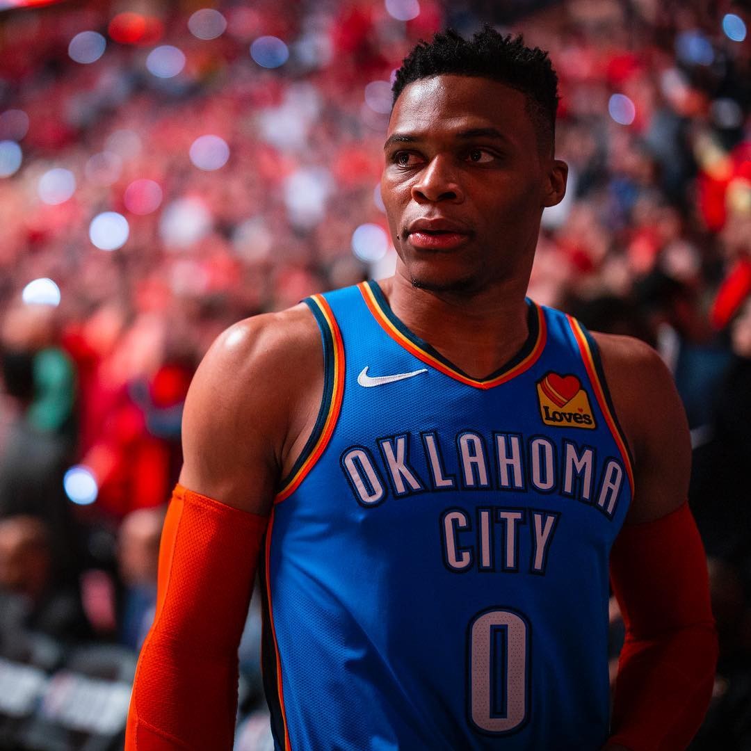 电讯报：对热刺来说签下帕利尼亚比引进吉布斯-怀特更重要（电讯报：热刺更应优先引进帕利尼亚，而非吉布斯-怀特）