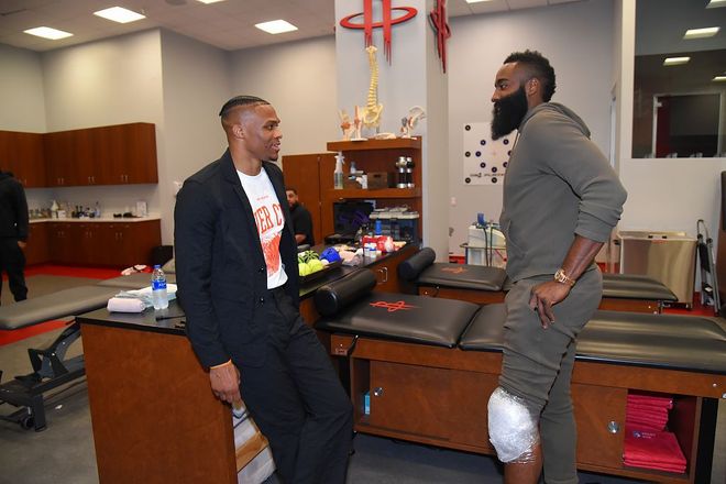 齐沃：老队员很好地接纳了年轻人；我们清楚弗拉泰西的重要性（齐沃：资深球员积极拥抱新生力量，我们深知弗拉泰西的价值）